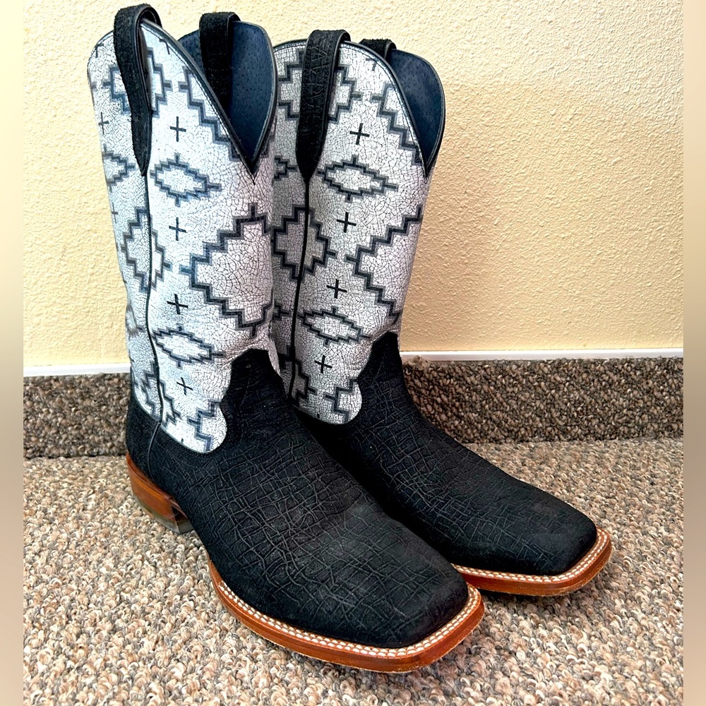 Men’s Ariat Pendleton Circuit boots with black hippo print and 13” Kiva Tops
